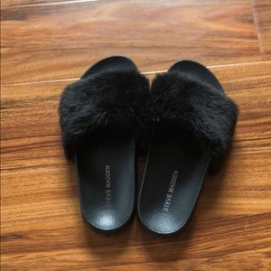 Steve Madden Softey Furry Black Slides Size 7